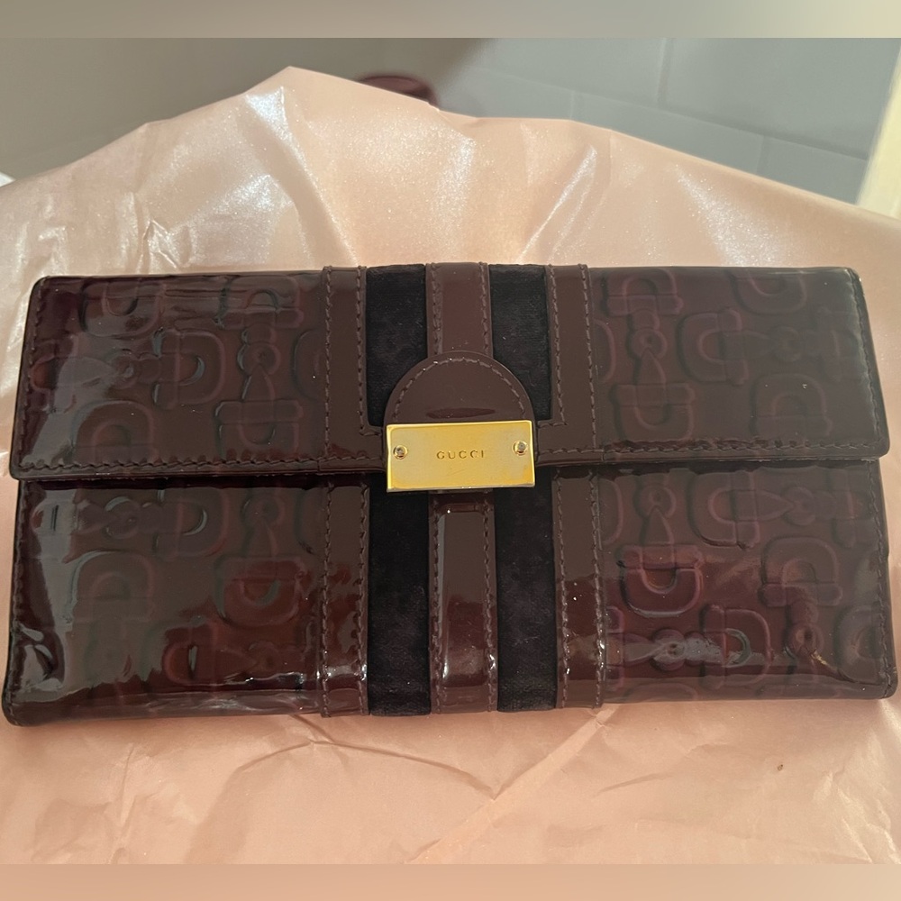 Gucci patent and suede wallet